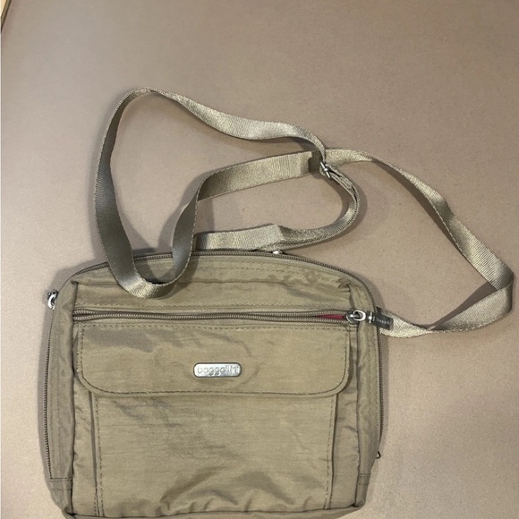 Baggallini Wander Bagg Classic Collection Light Brown Crossbody Belt Convertible - Picture 1 of 9
